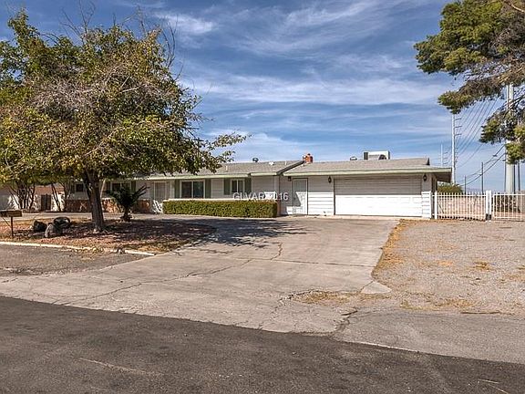 2nd image of 2372 Gabriel Dr