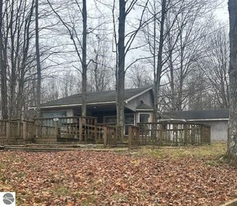 10763 Aylsworth Rd, Beulah, MI, 49617