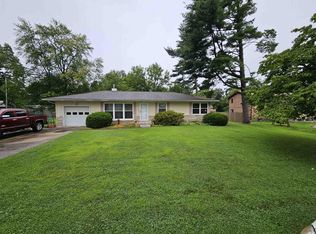 109 Meadowlark Ln, Vincennes, IN 47591