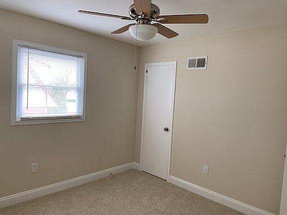 3rd image of 4410 Kentland Dr