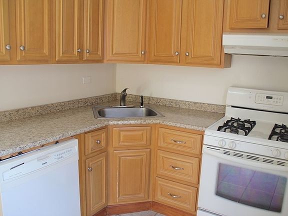 3rd image of 317 Greenwood Ave #2