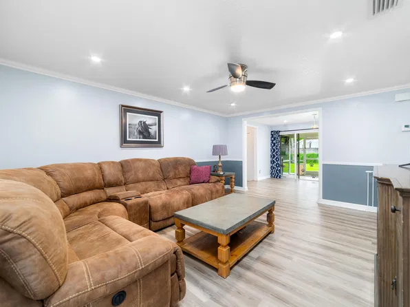 1413 Ryan Lane, Royal Palm Beach, FL 33411