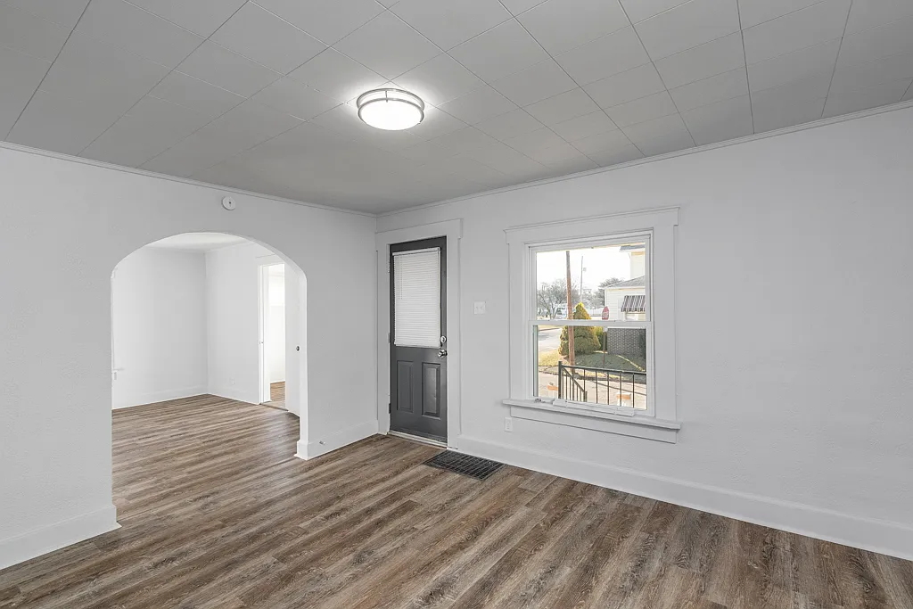 3 bed, 1155 sqft, $1,395 — Photo 4