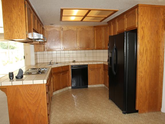 2nd image of 1372 Brookdale Way