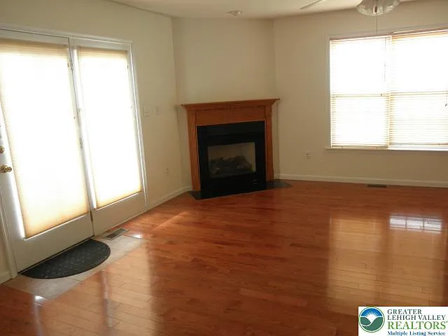 4160 Ross Rd — Photo 9