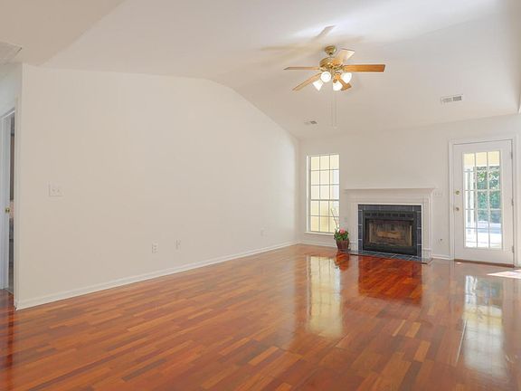5th image of 3051 Morningdale Dr