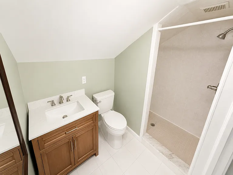 1089 Cambridge Rd — Photo 10