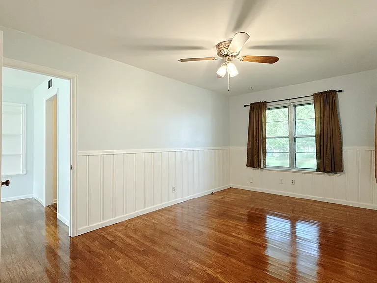 506 Classen Dr — Photo 7