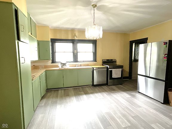 3rd image of 2 W Garfield Ave