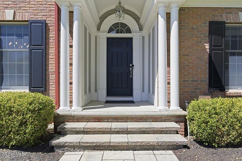 4th image of 709 Waldens Pond Road
