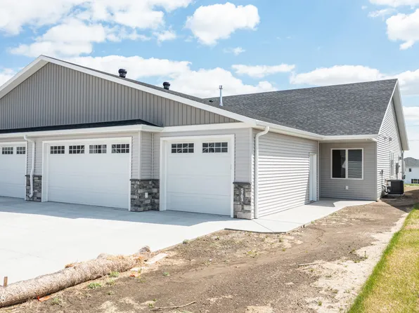 5703 Davies Dr, Bismarck, ND 58503