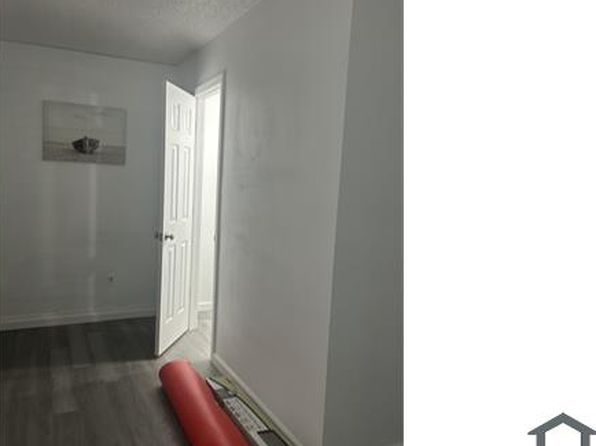 4940 87th Ave N APT A