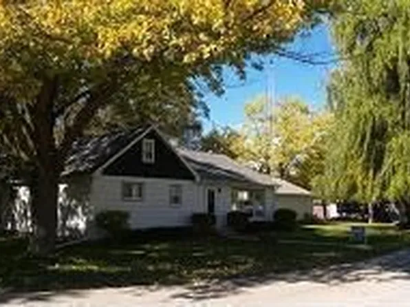 8140 236th Ave, Salem, WI 53168