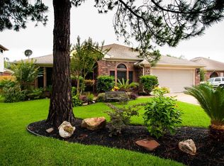 211 Chariss Glen Dr, League City, TX 77573