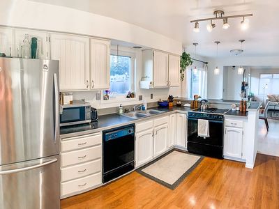 10100 Nantucket Loop, Anchorage, AK, 99507