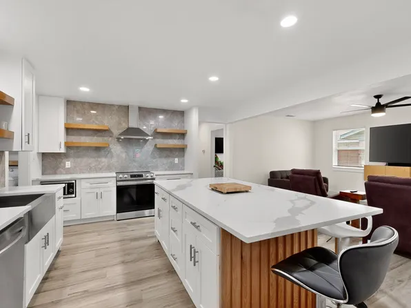 201 N 2nd St, Crandall, TX 75114