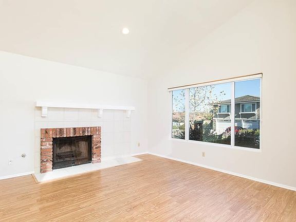 5th image of 514 Highcrest Ct
