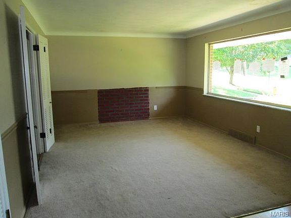 4th image of 923 Deandell Ave