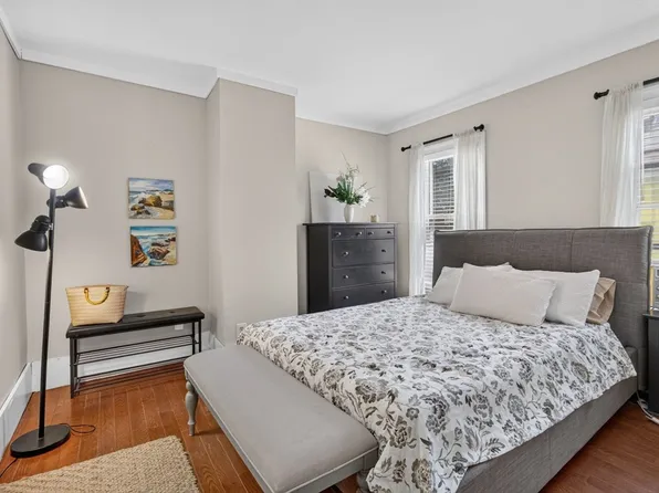 65 Howard St #2, Cambridge, MA 02139