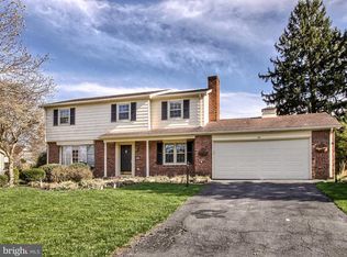 20 Manor Dr, Mechanicsburg, PA 17055