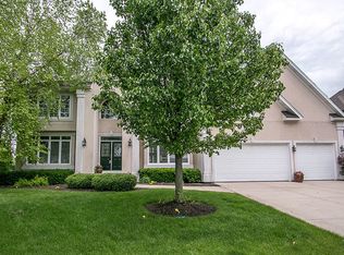 2516 Saddlebrook Dr, Naperville, IL