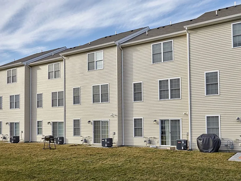 2102 E Oak Rd #F2 — Photo 38