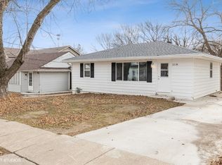 2228 Bennett Ave, Des Moines, IA 50310