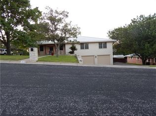 1311 W Avenue A, Lampasas, TX 76550