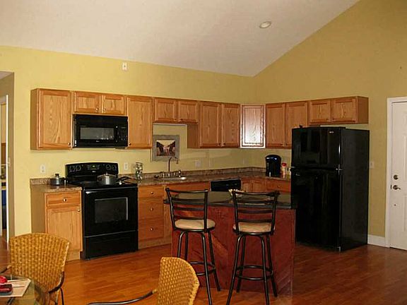 2nd image of 1 Tupperware Dr Unit 125