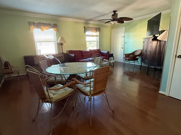 1110 Rue Des Rois Unit 2B, South Pasadena, FL 33707