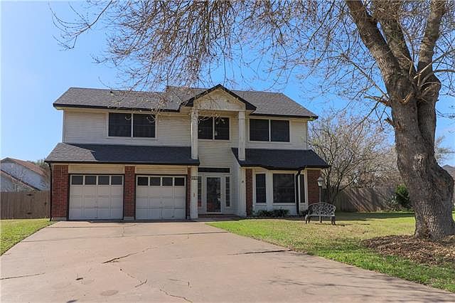 1st image of 907 Valley Glen Cv