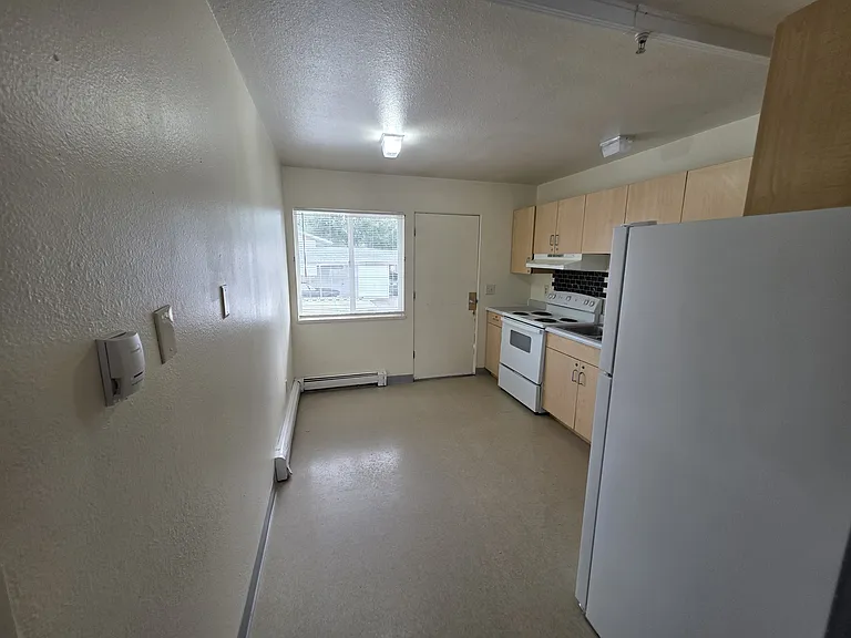 2859 Elm Cir #19 — Photo 4