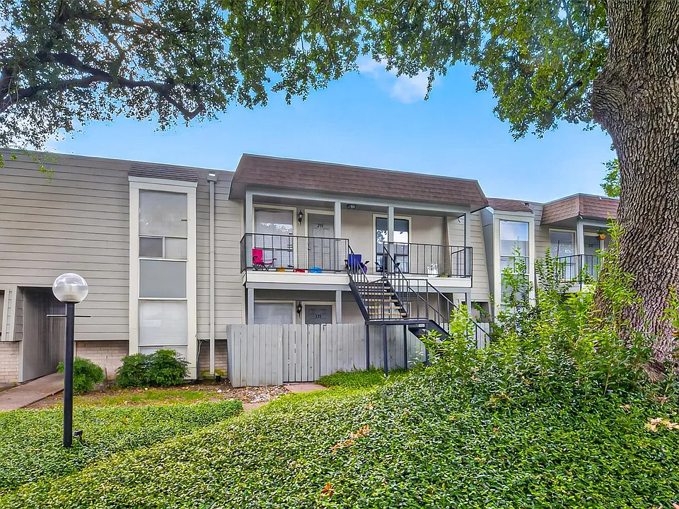 5929 Queensloch Dr #131