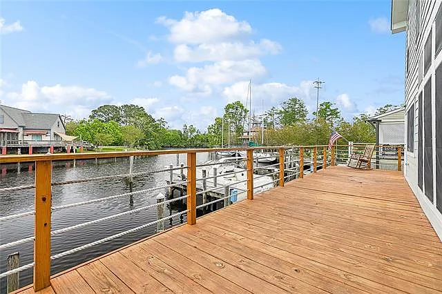 101 Marina Dr — Photo 19