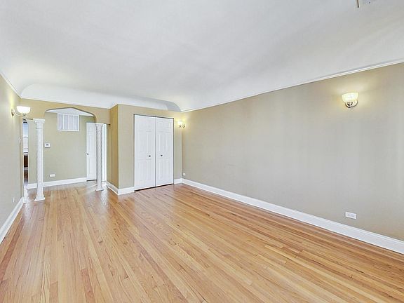 5th image of 1120 Washington Blvd APT 3B