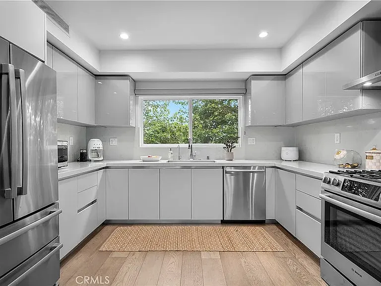 14157 Tiara St #101 — Photo 7