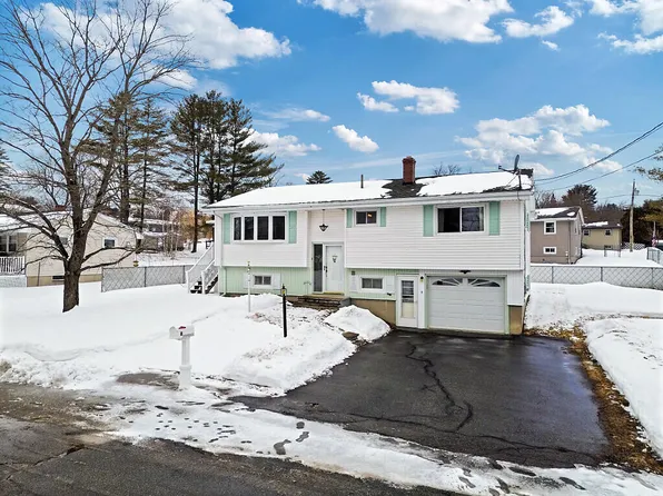 8 Treemount Drive, Lewiston, ME 04240