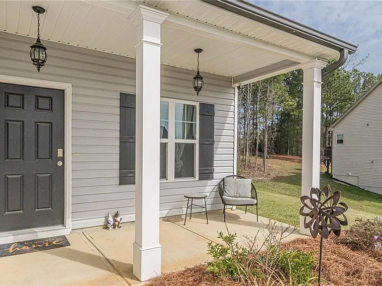123 Mulberry Dr — Photo 3