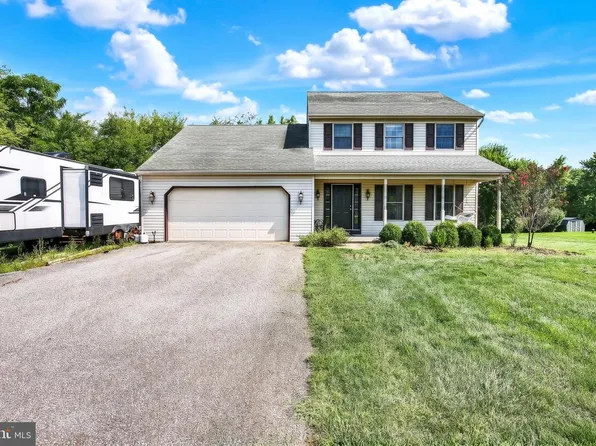 10 Rock Ridge Ave, Gordonville, PA 17529