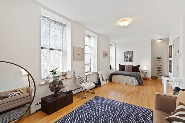 Rented by Blip LLC | media 12