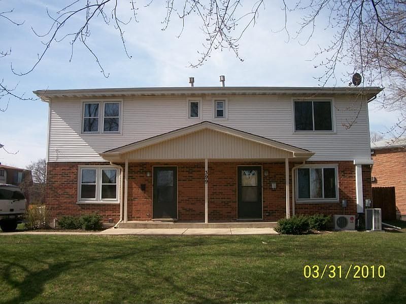 1st image of 399 W Hillside Dr APT 3