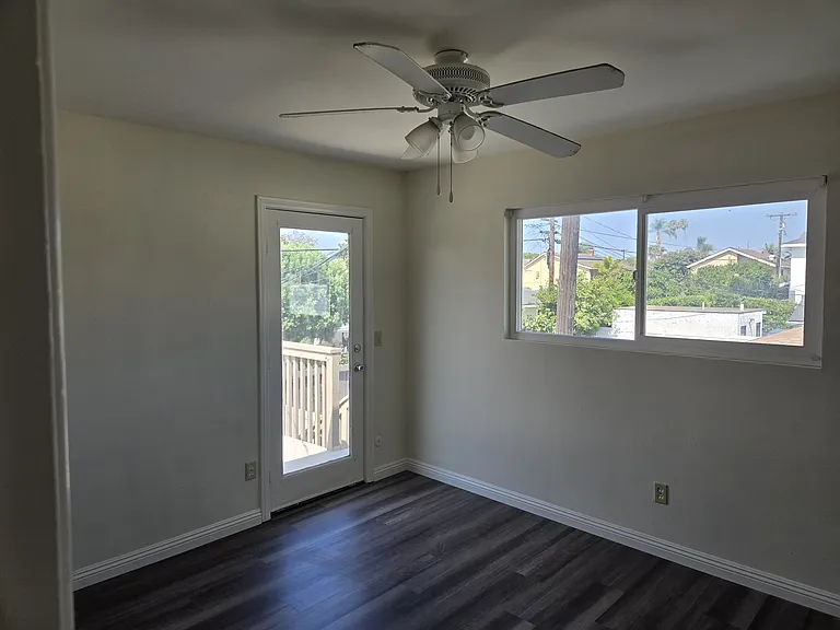 367 E 18th St #6 — Photo 12