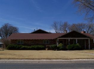 1016 Barkley St, Spearman, TX 79081