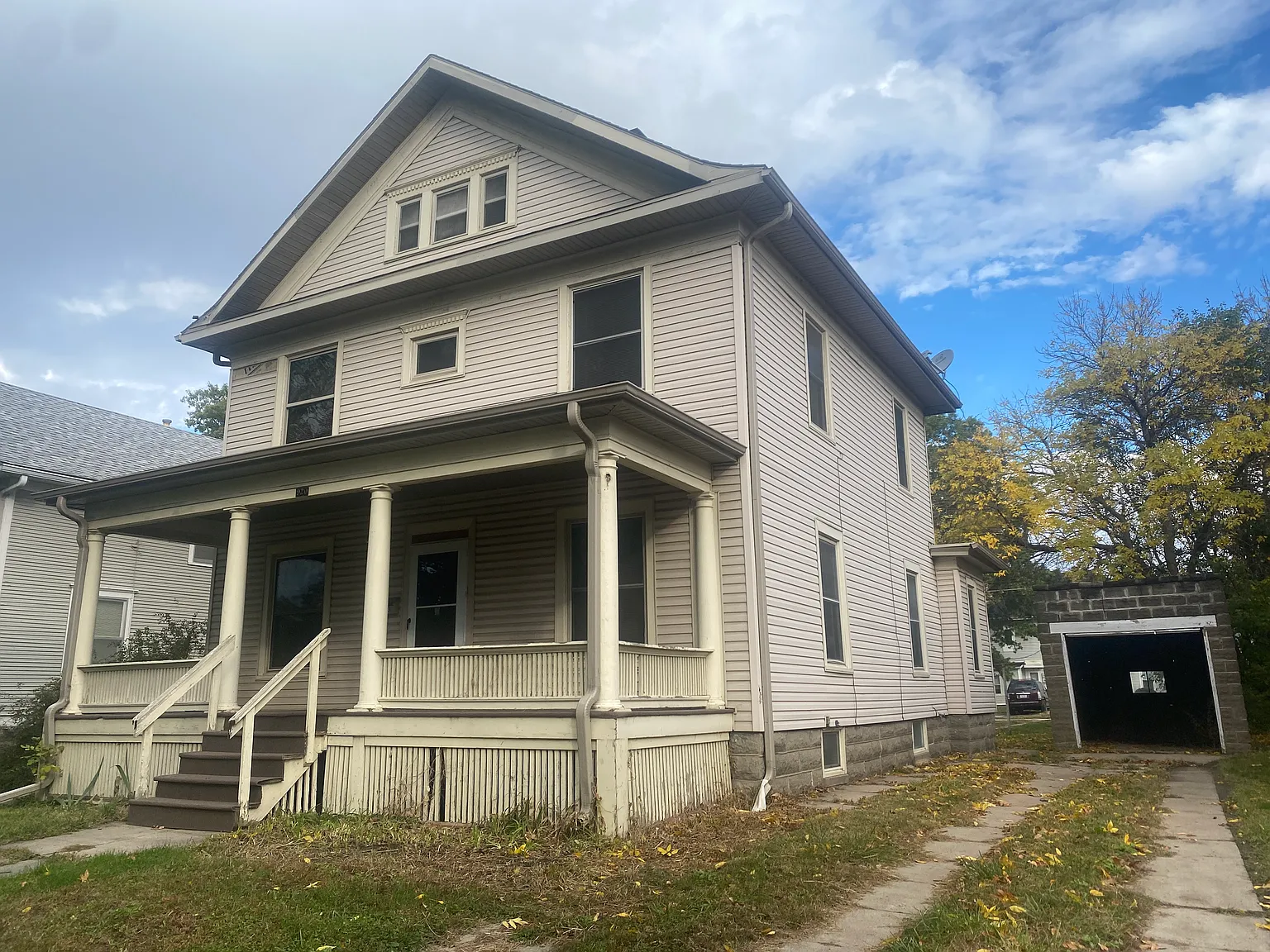 4 bed, 1872 sqft, $1,650 — Photo 2