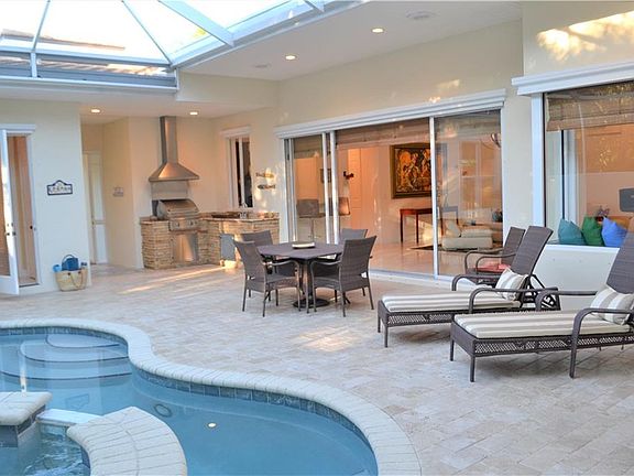 3rd image of 8477 Oak Leaf Ln #1
