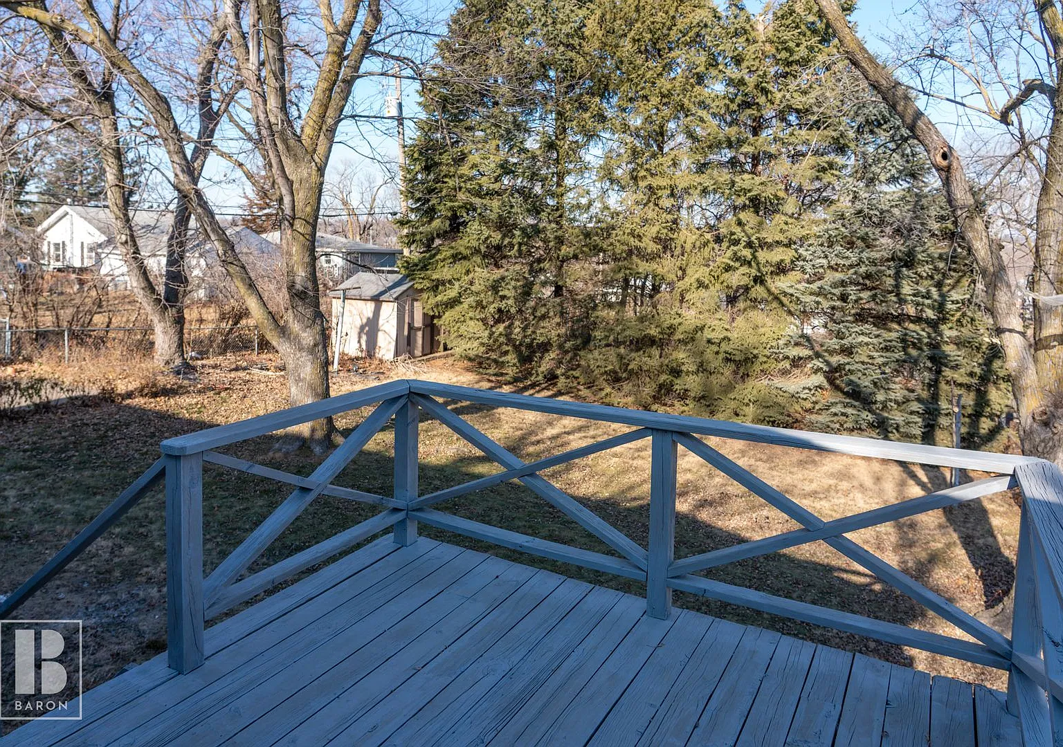 Newly remodeled 4-bedroom house & fully fenced yard! — Photo 4