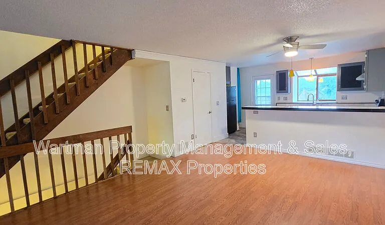 6818 Ravencrest Dr — Photo 4