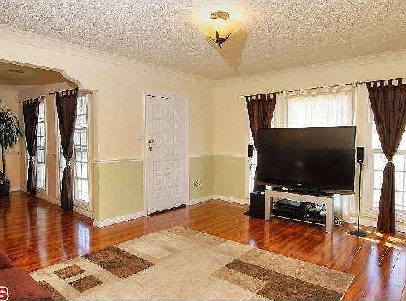5th image of 3500 W 59th Pl