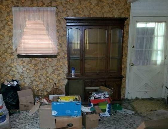 3rd image of 438 Asbury Ln