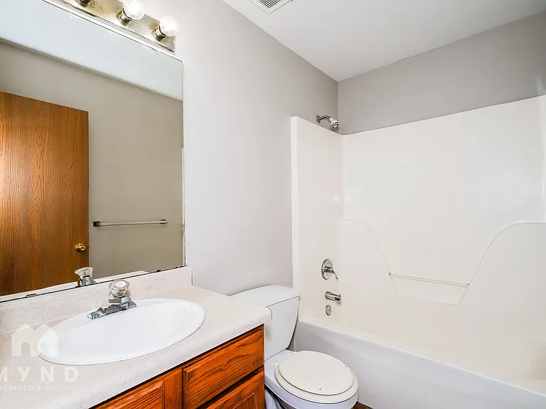 678 N Elder Ave — Photo 16